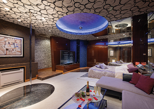 Room301-70インチTV